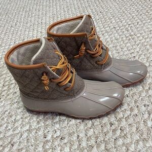 SEVEN7 WOOL GOOSE BOOTS - SIZE 7